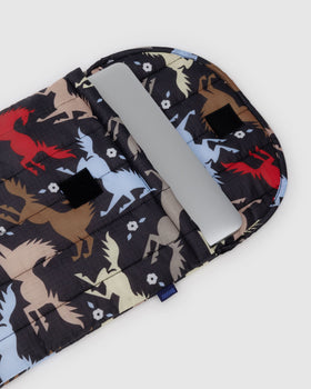 Puffy Laptop Sleeve 16" - Horse Cut Outs