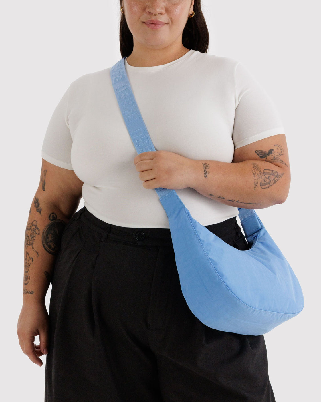 Medium Nylon Crescent Bag - Piscine - On The Go